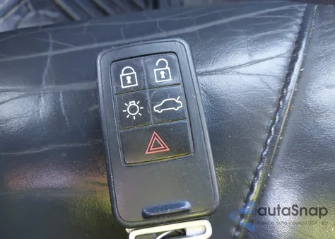 2008 Volvo Xc70 z USA, uszkodzony, nr VIN YV4BZ982081034242